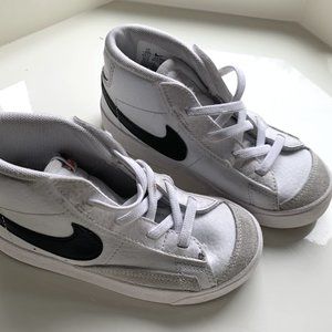 Nike Blazer Mid '77 Size 10C
